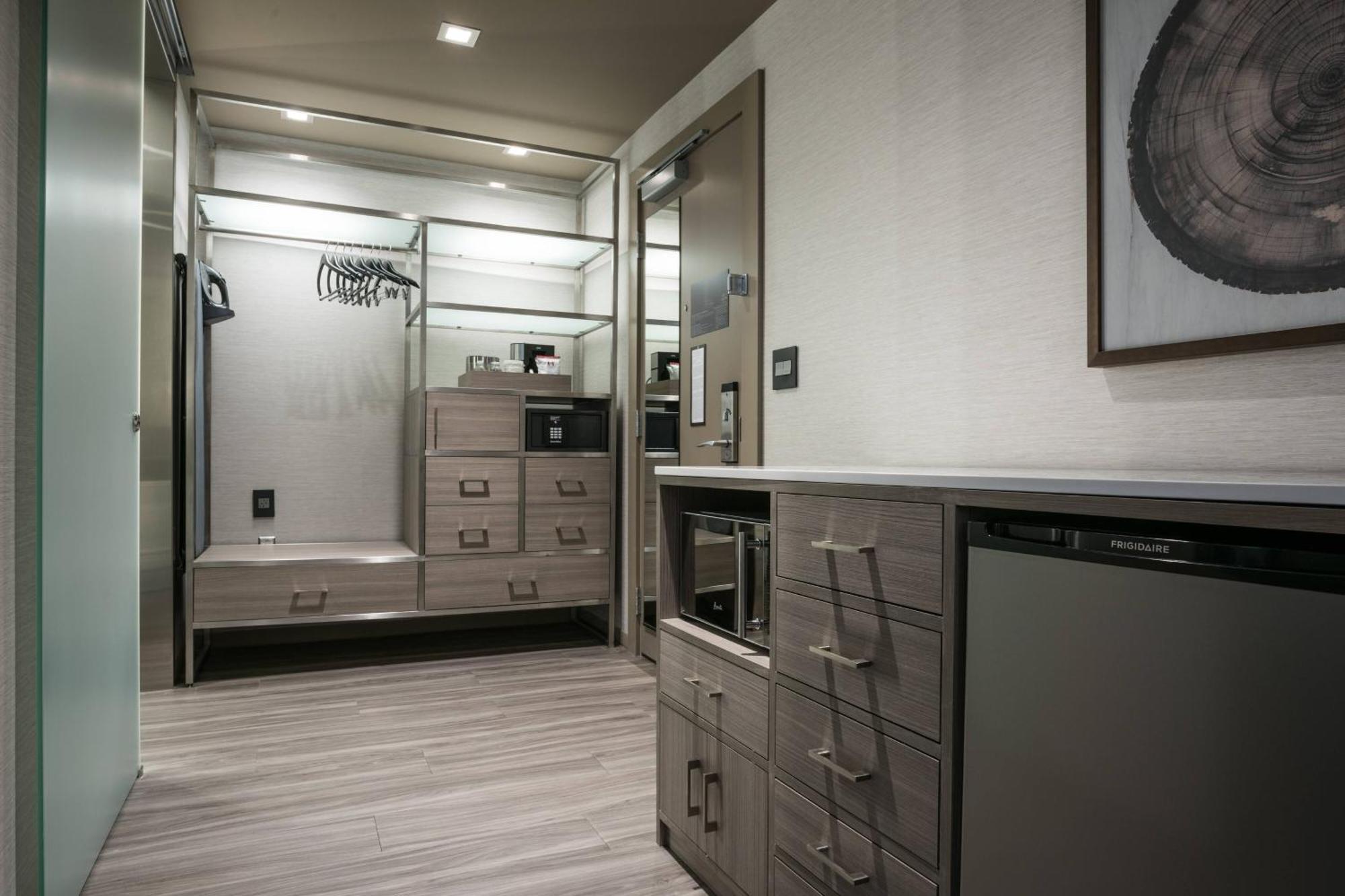 Hotel Ac Hotel By Marriott Boston Cambridge 4*