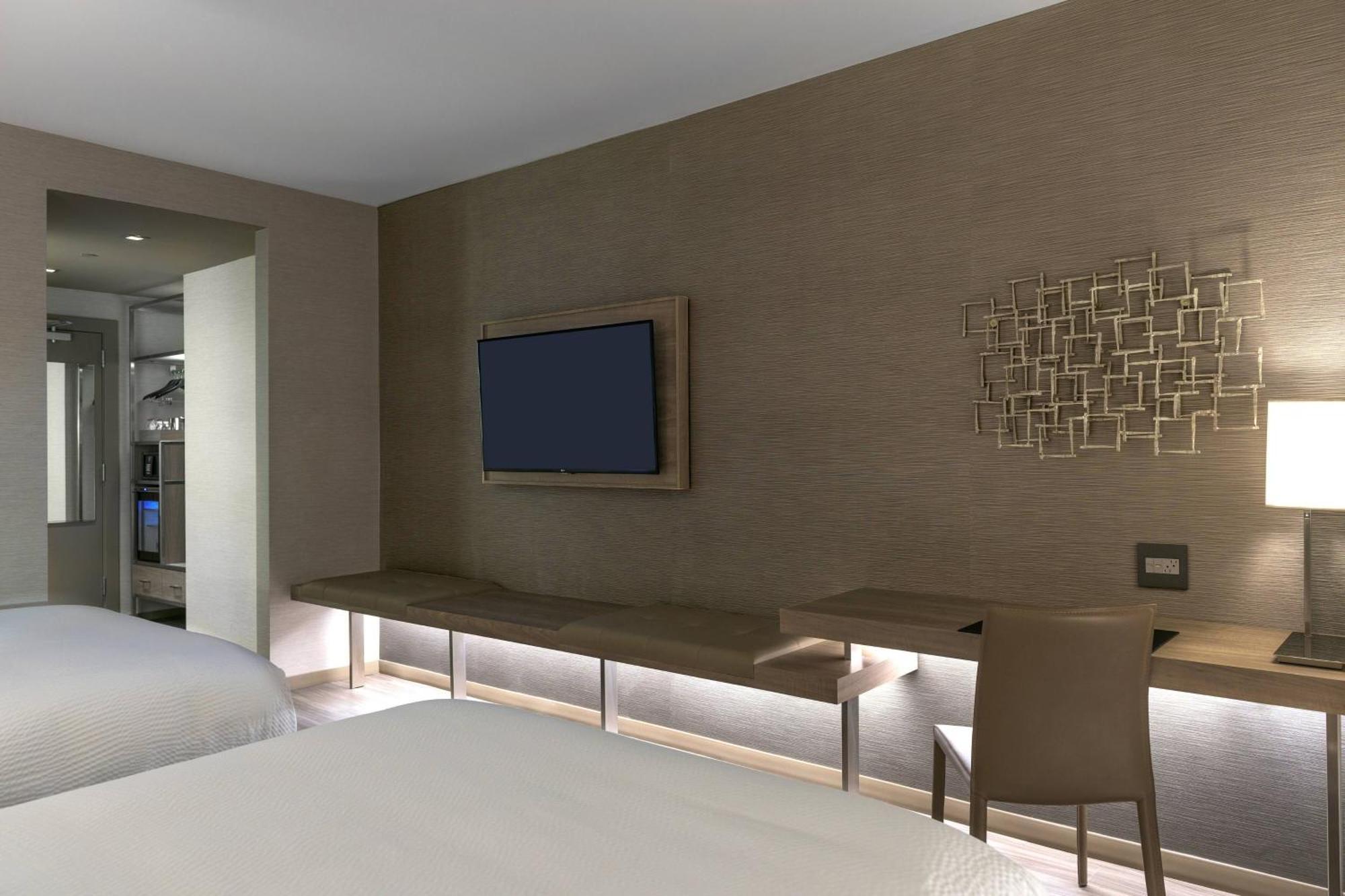 Hotel Ac By Marriott Boston