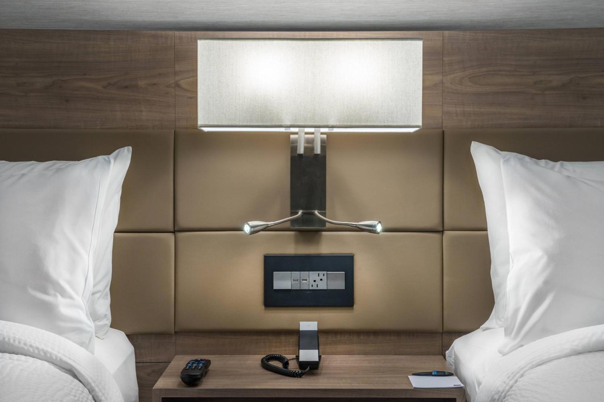 Ac By Marriott Boston Hotel 4*