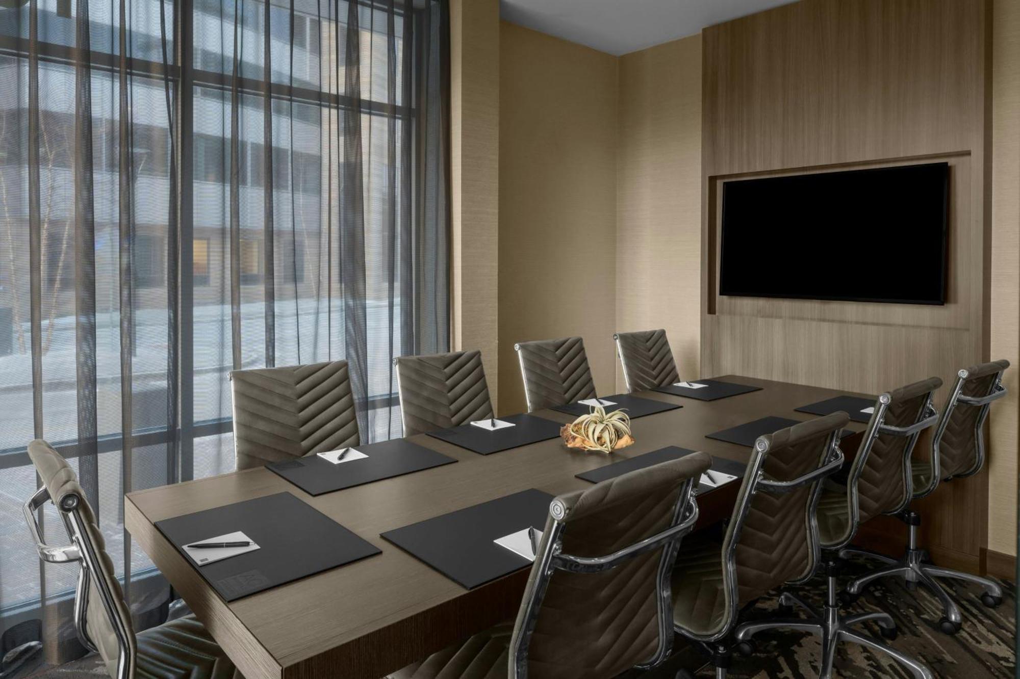 Ac By Marriott Boston Hotel 4*