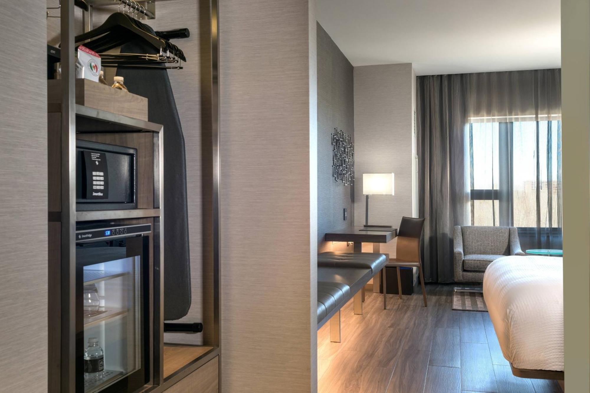 Hotel Ac Hotel By Marriott Boston Cambridge 4*